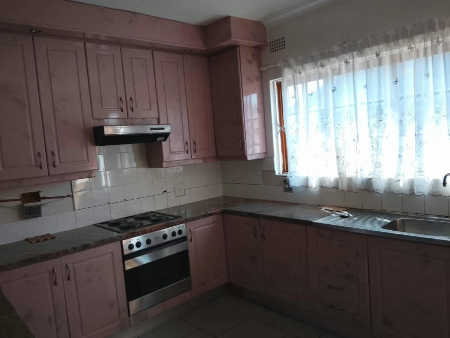 To Let 4 Bedroom Property for Rent in Sidwadwa Eastern Cape